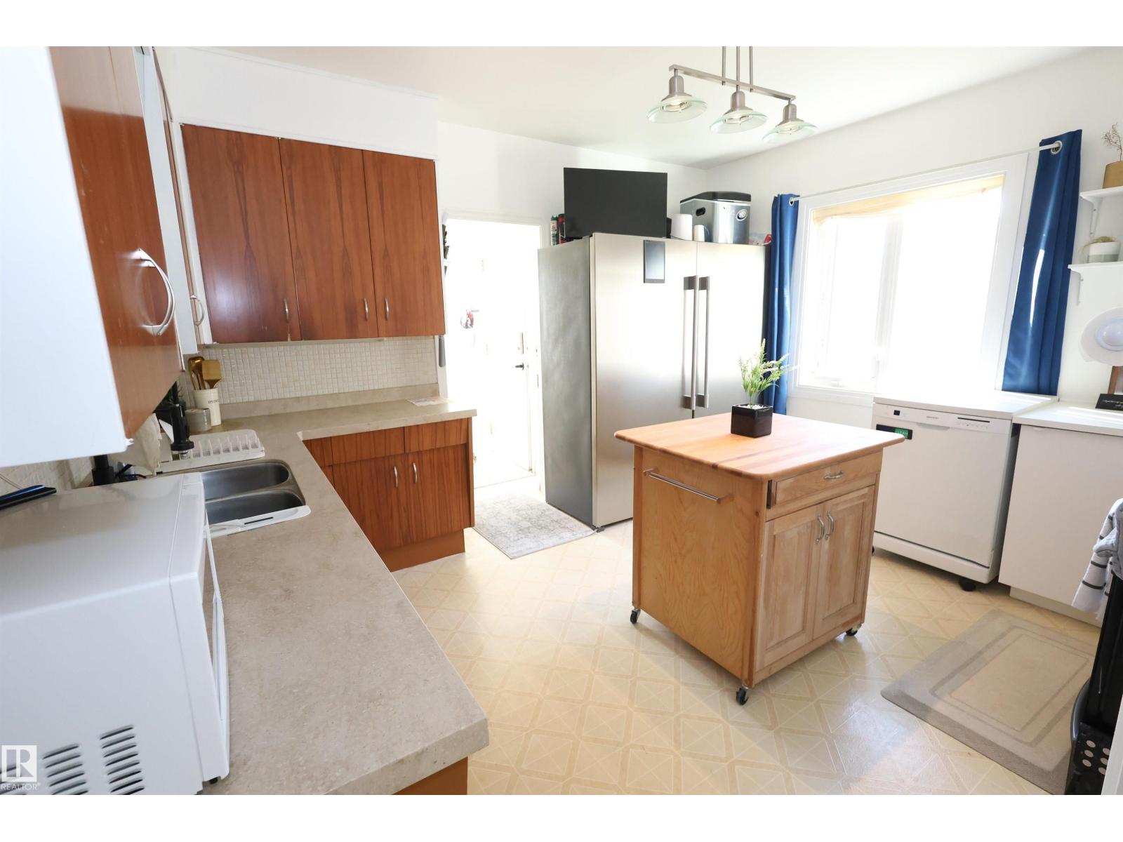 12229 88 ST NW