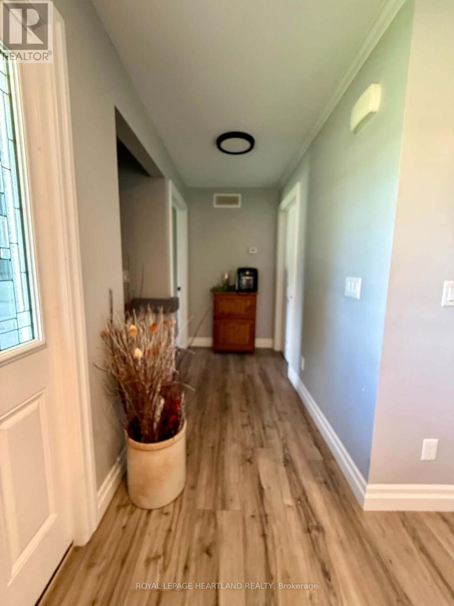 315 Main Street, Lambton Shores, Ontario  N0M 2N0 - Photo 15 - X13628670