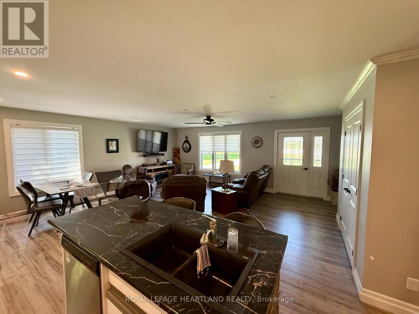 315 Main Street, Lambton Shores, Ontario  N0M 2N0 - Photo 19 - X13628670