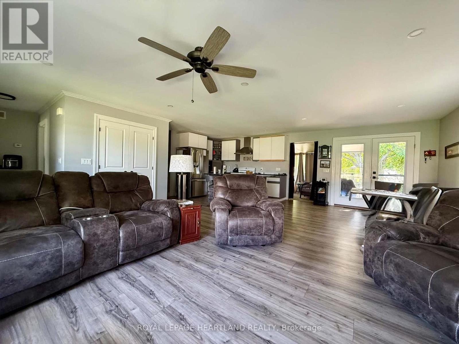 315 Main Street, Lambton Shores, Ontario  N0M 2N0 - Photo 16 - X13628670
