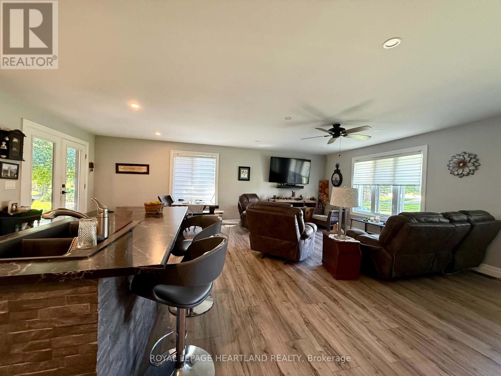 315 Main Street, Lambton Shores, Ontario  N0M 2N0 - Photo 18 - X13628670