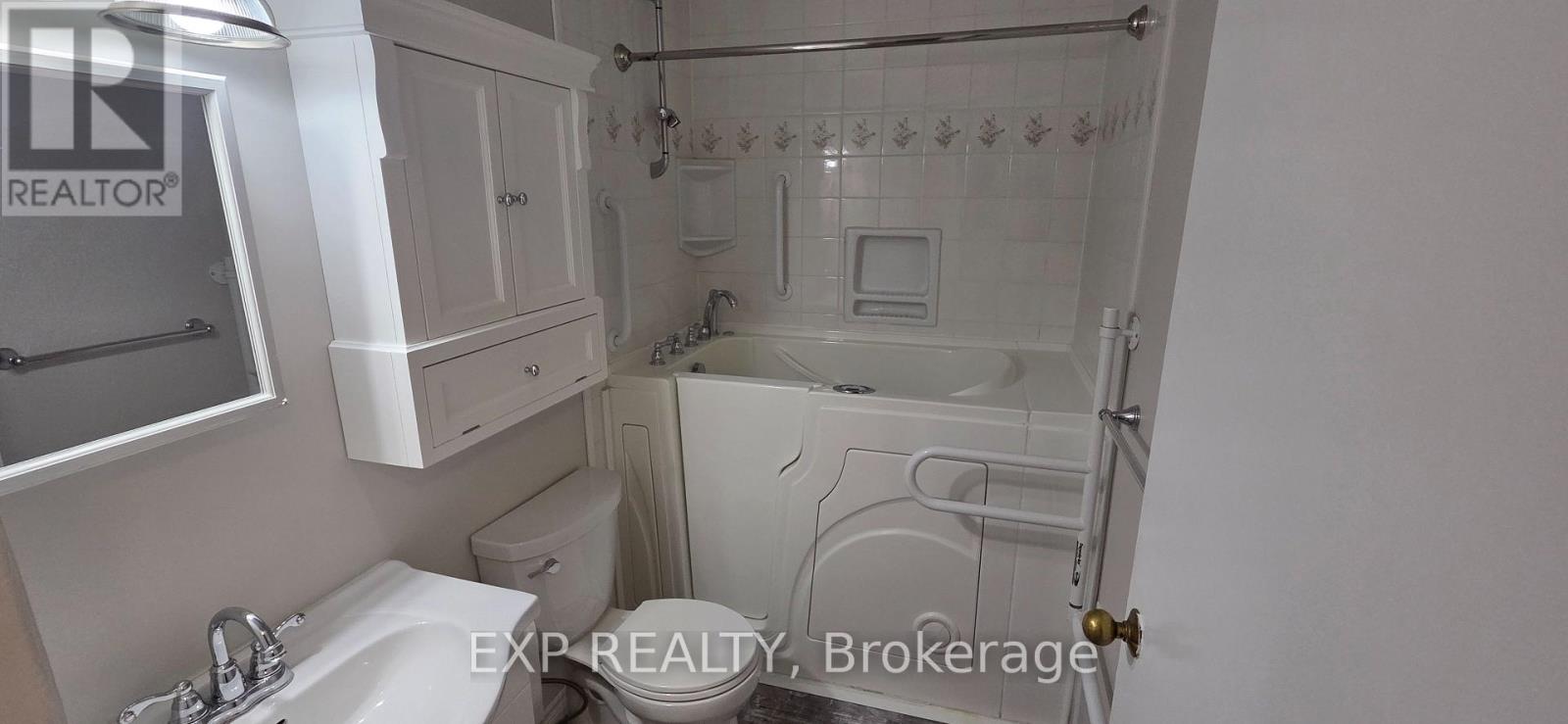 220 - 725 Deveron Crescent, London South, Ontario  N5Z 4X3 - Photo 6 - X13831952
