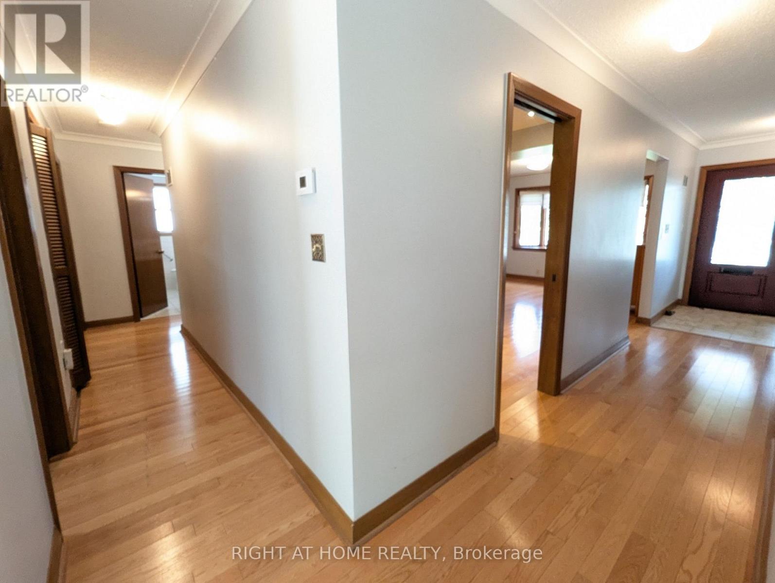 Main Floor - 716 Tulip Court, Oshawa, Ontario  L1G 3C6 - Photo 13 - E13833256