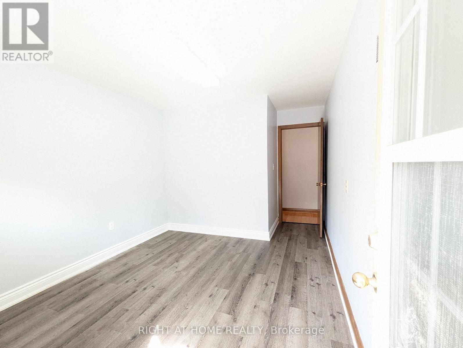 Main Floor - 716 Tulip Court, Oshawa, Ontario  L1G 3C6 - Photo 23 - E13833256