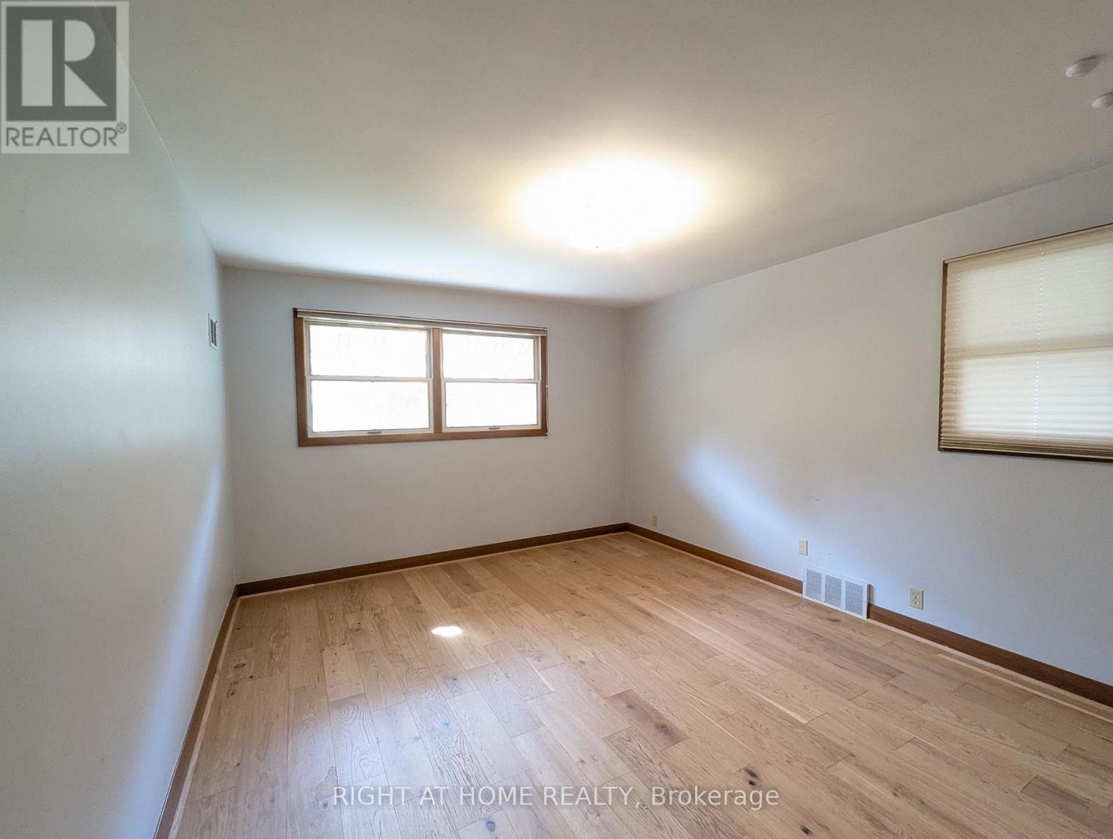 Main Floor - 716 Tulip Court, Oshawa, Ontario  L1G 3C6 - Photo 28 - E13833256