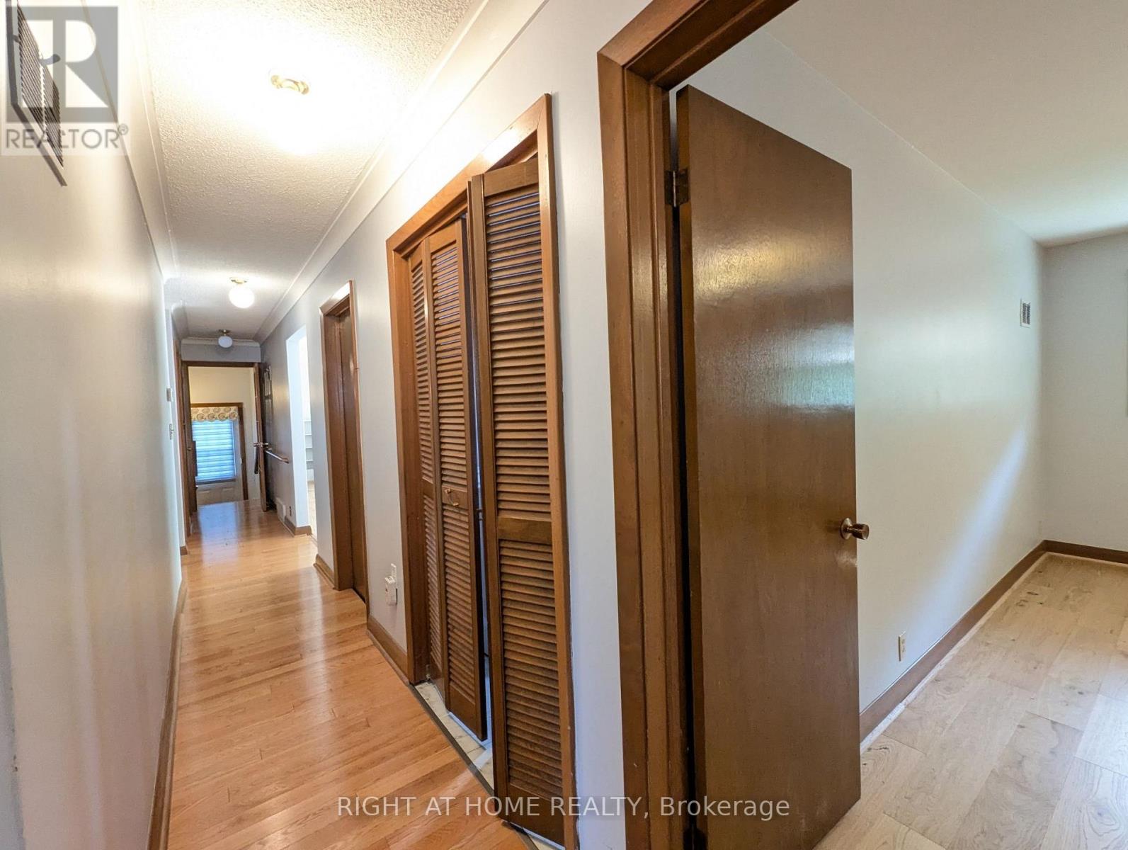 Main Floor - 716 Tulip Court, Oshawa, Ontario  L1G 3C6 - Photo 33 - E13833256