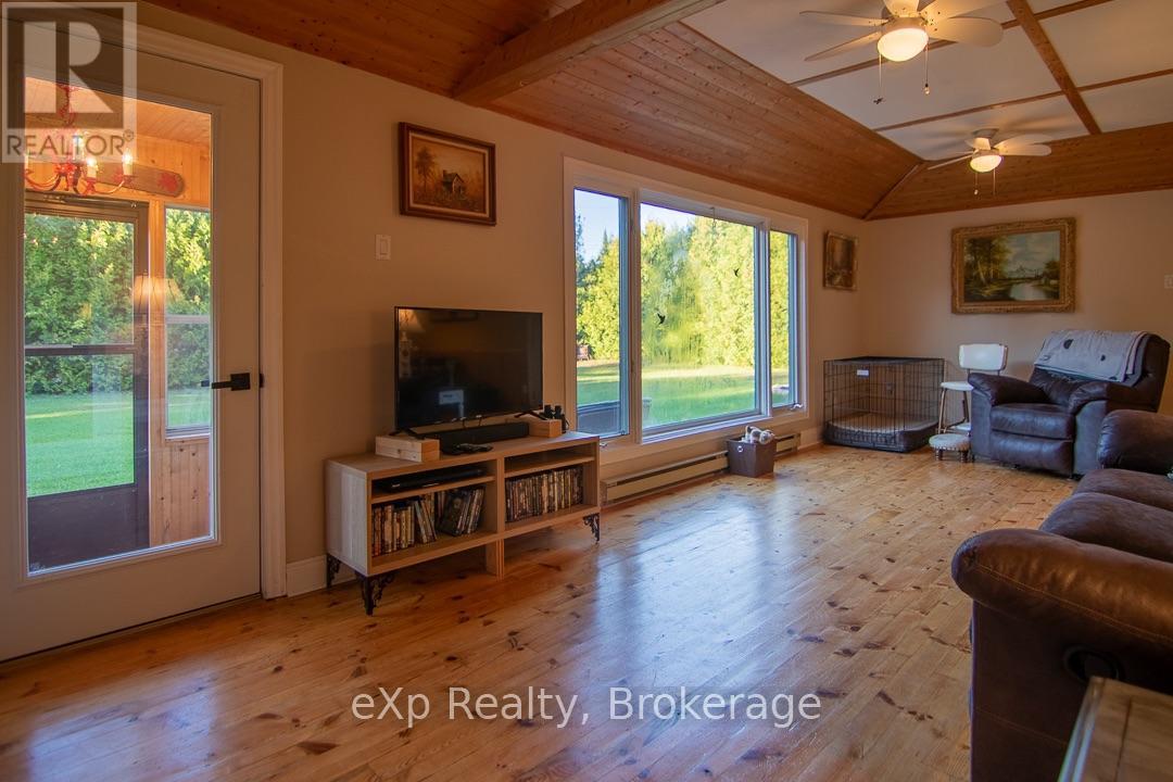 426 Huron Road, South Bruce Peninsula, Ontario  N0H 2T0 - Photo 17 - X13833258