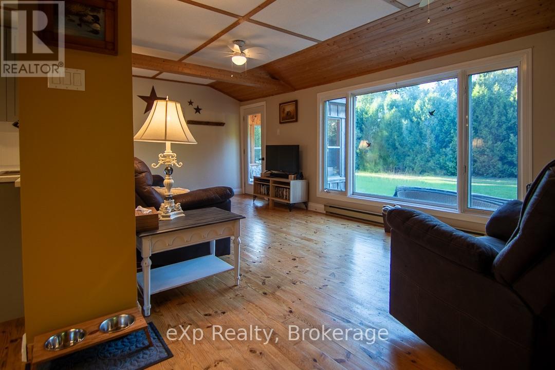 426 Huron Road, South Bruce Peninsula, Ontario  N0H 2T0 - Photo 18 - X13833258