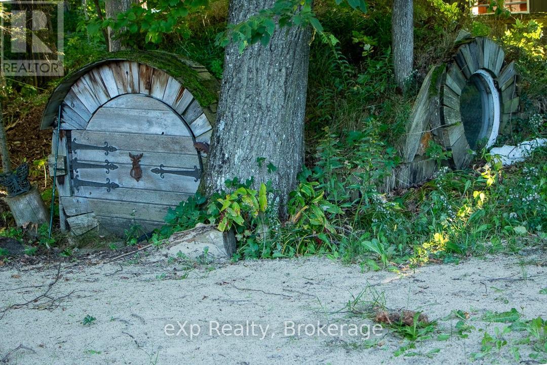 426 Huron Road, South Bruce Peninsula, Ontario  N0H 2T0 - Photo 38 - X13833258