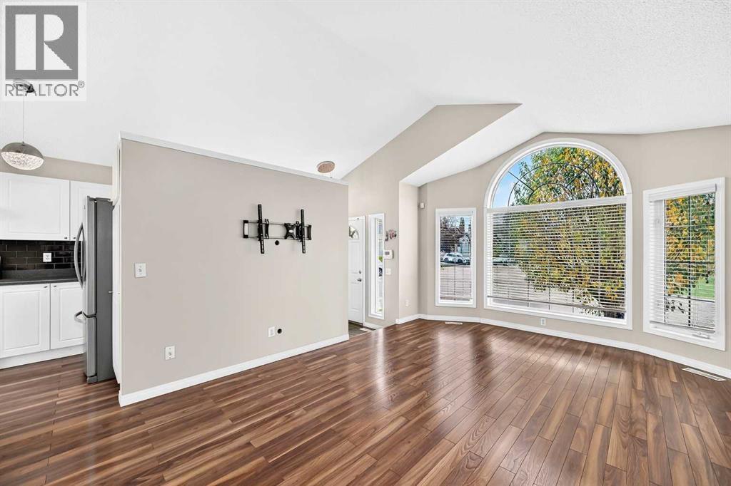267 Covewood Close NE, Calgary, Alberta  T3K 4Z7 - Photo 3 - A2348400