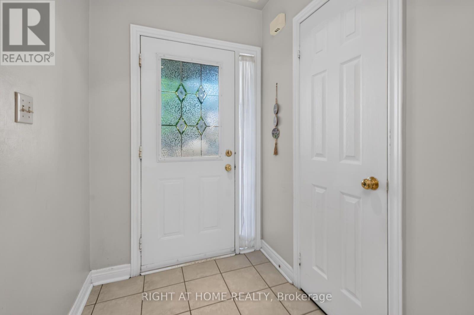 71 Pottery Place, Vaughan, Ontario  L4L 9H2 - Photo 4 - N13833284