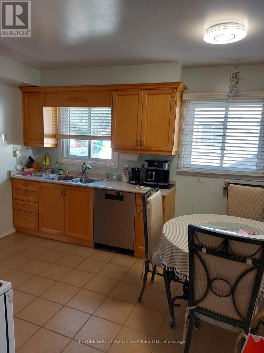 2774 Bucklepost Crescent, Mississauga, Ontario  L5N 1X5 - Photo 4 - W13785666