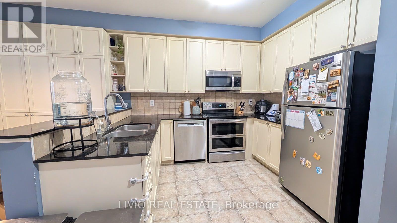 157 CEDAR LAKE CRESCENT, Brampton, Ontario