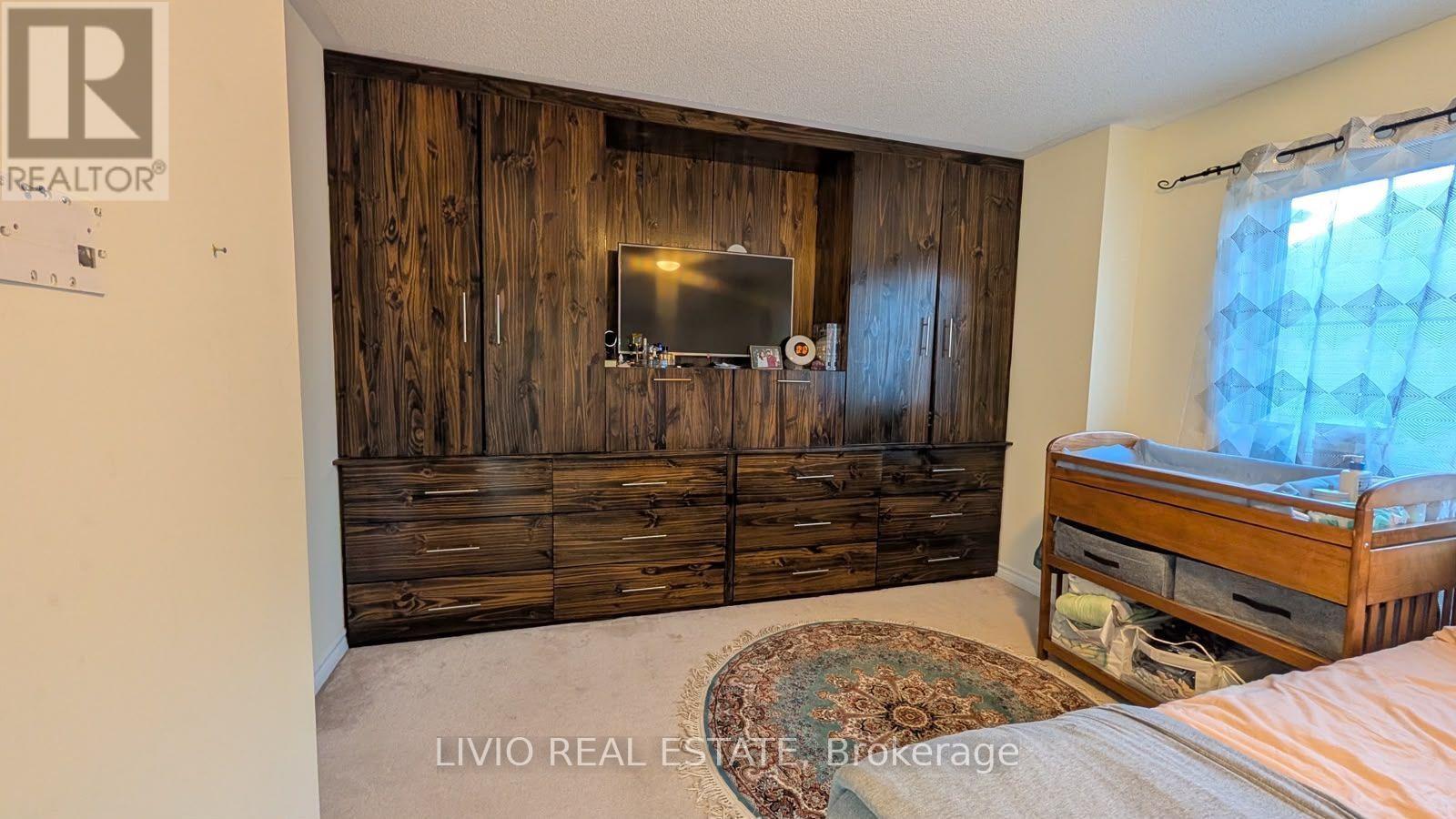 157 Cedar Lake Crescent, Brampton, Ontario L6Y 0P9 - Photo 15 - W13831426