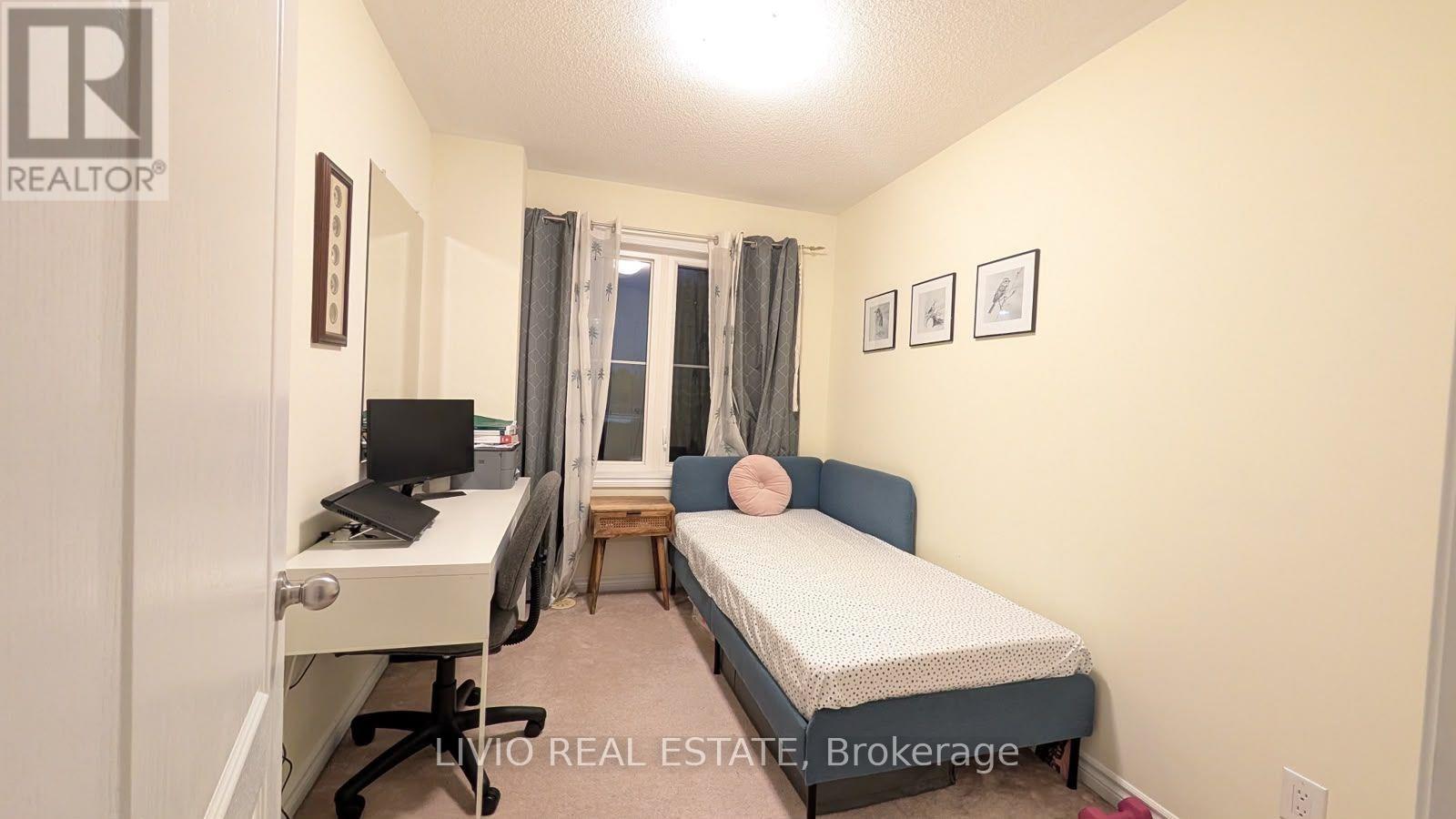 157 Cedar Lake Crescent, Brampton, Ontario L6Y 0P9 - Photo 9 - W13831426