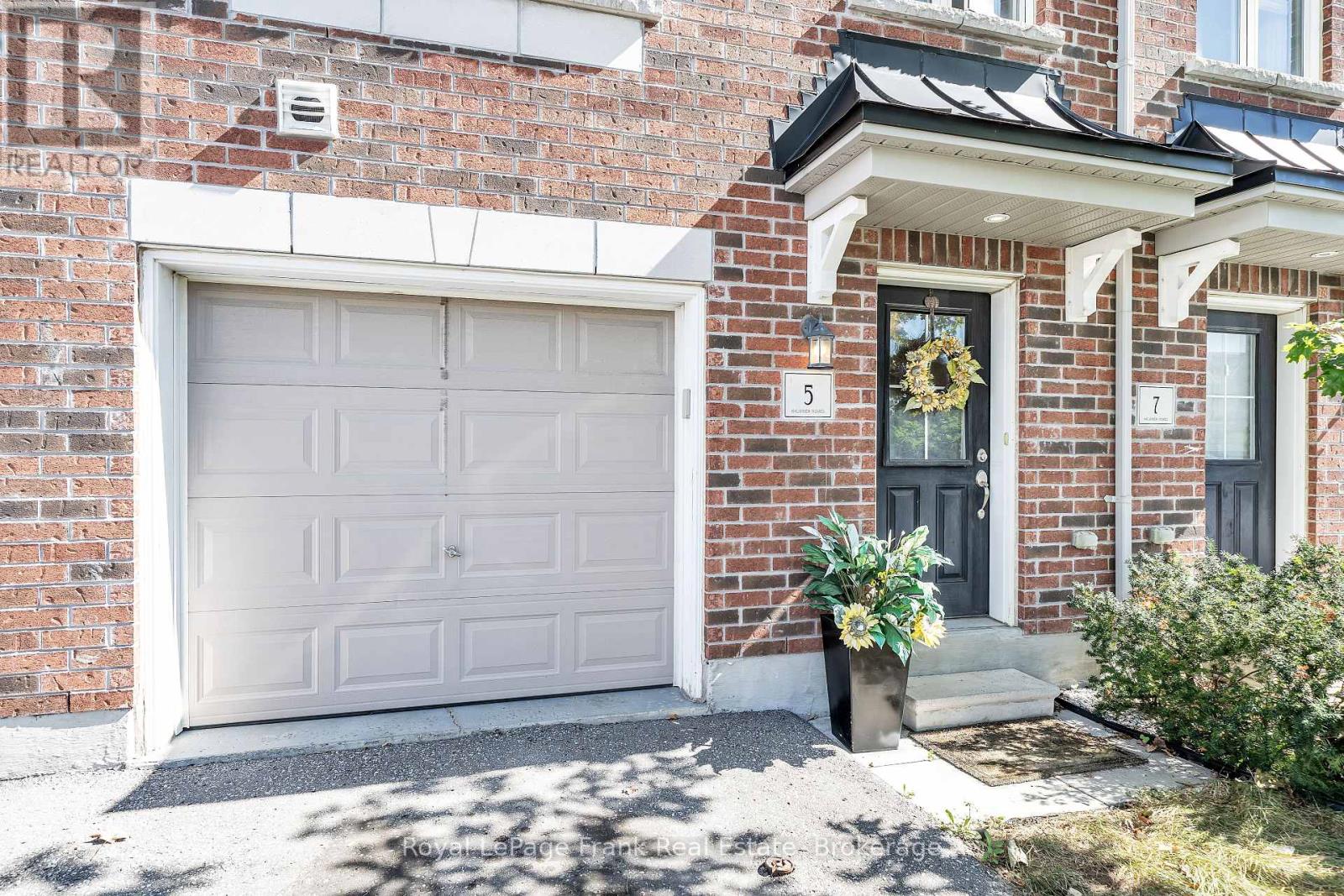5 Markham Trail, Clarington, Ontario  L1C 0S4 - Photo 2 - E13833308