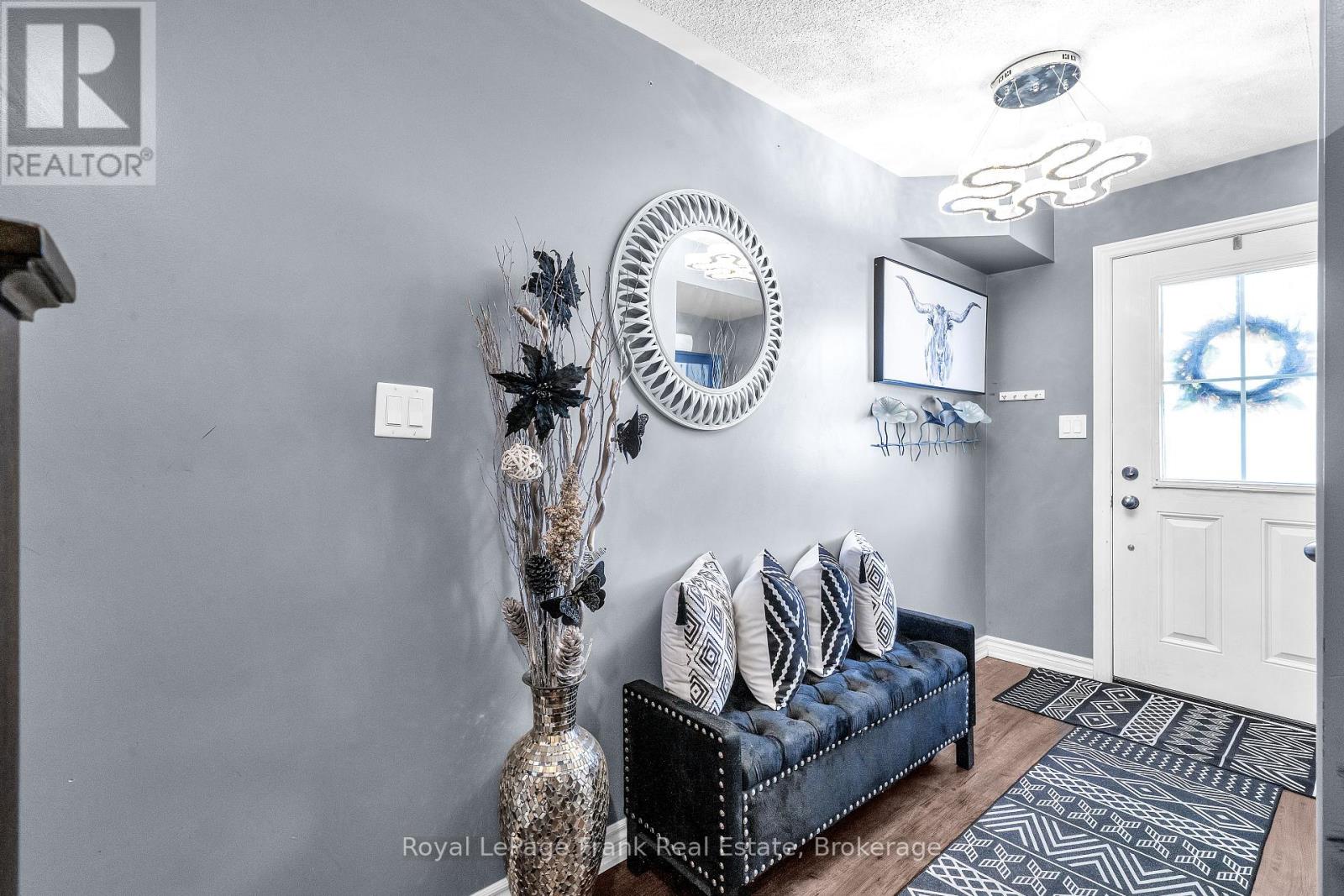 5 Markham Trail, Clarington, Ontario  L1C 0S4 - Photo 4 - E13833308