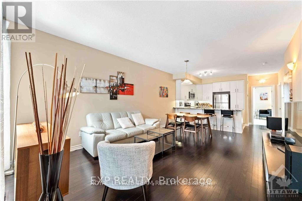 236 Pembina Private, Ottawa, Ontario  K4M 0G7 - Photo 4 - X13833294