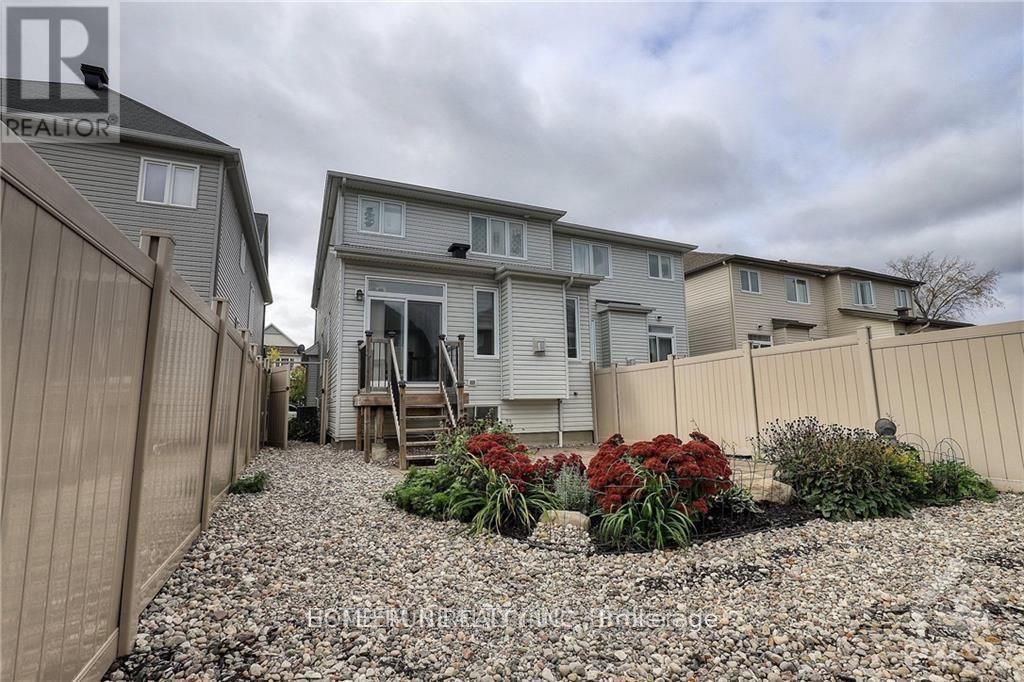 206 Broxburn Crescent, Ottawa, Ontario  K2J 0N7 - Photo 2 - X13833312