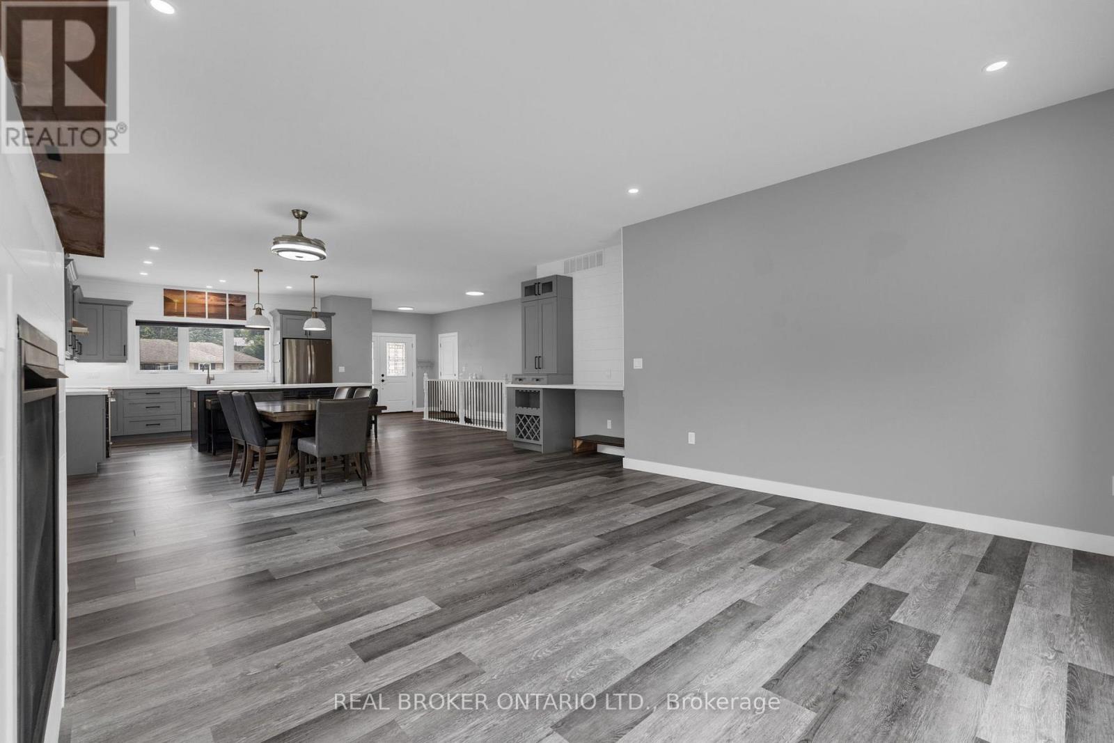 46 Brick Pond Road, Severn, Ontario  L0K 1E0 - Photo 16 - S13833310