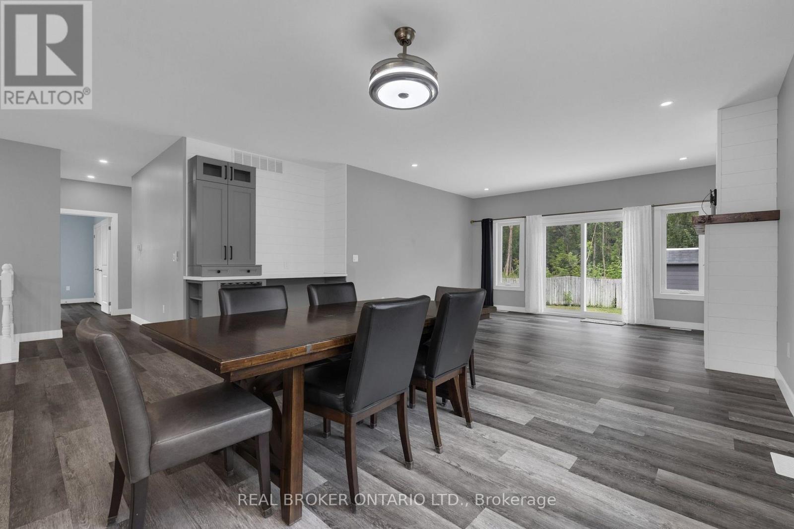46 Brick Pond Road, Severn, Ontario  L0K 1E0 - Photo 6 - S13833310