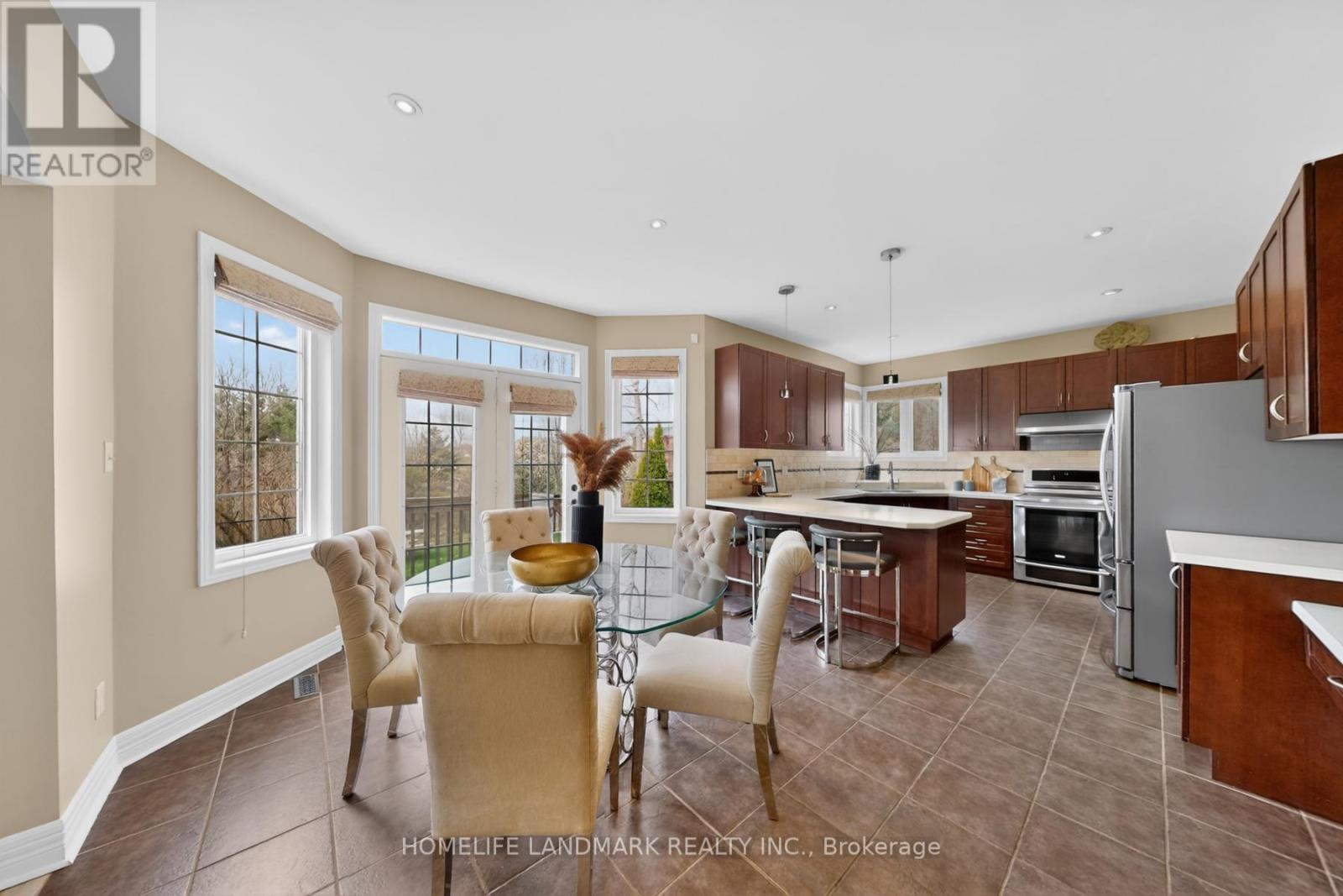 2481 Whistling Springs Crescent, Oakville, Ontario  L6M 5G3 - Photo 14 - W13833300