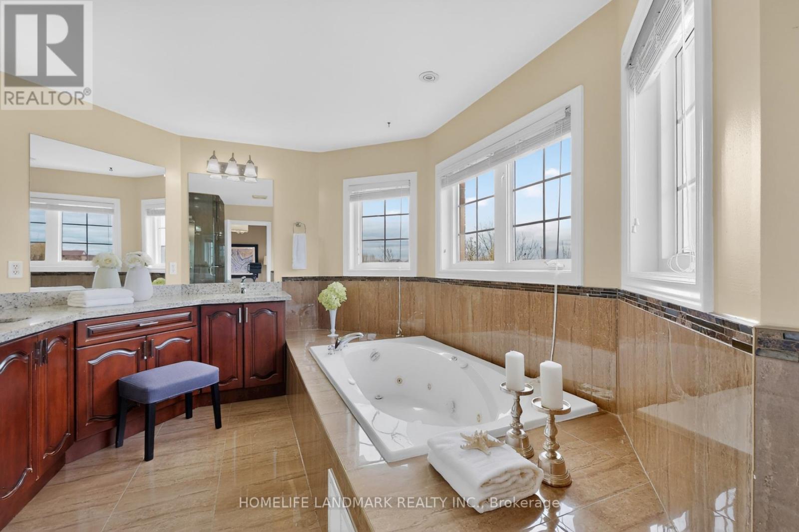2481 Whistling Springs Crescent, Oakville, Ontario  L6M 5G3 - Photo 20 - W13833300