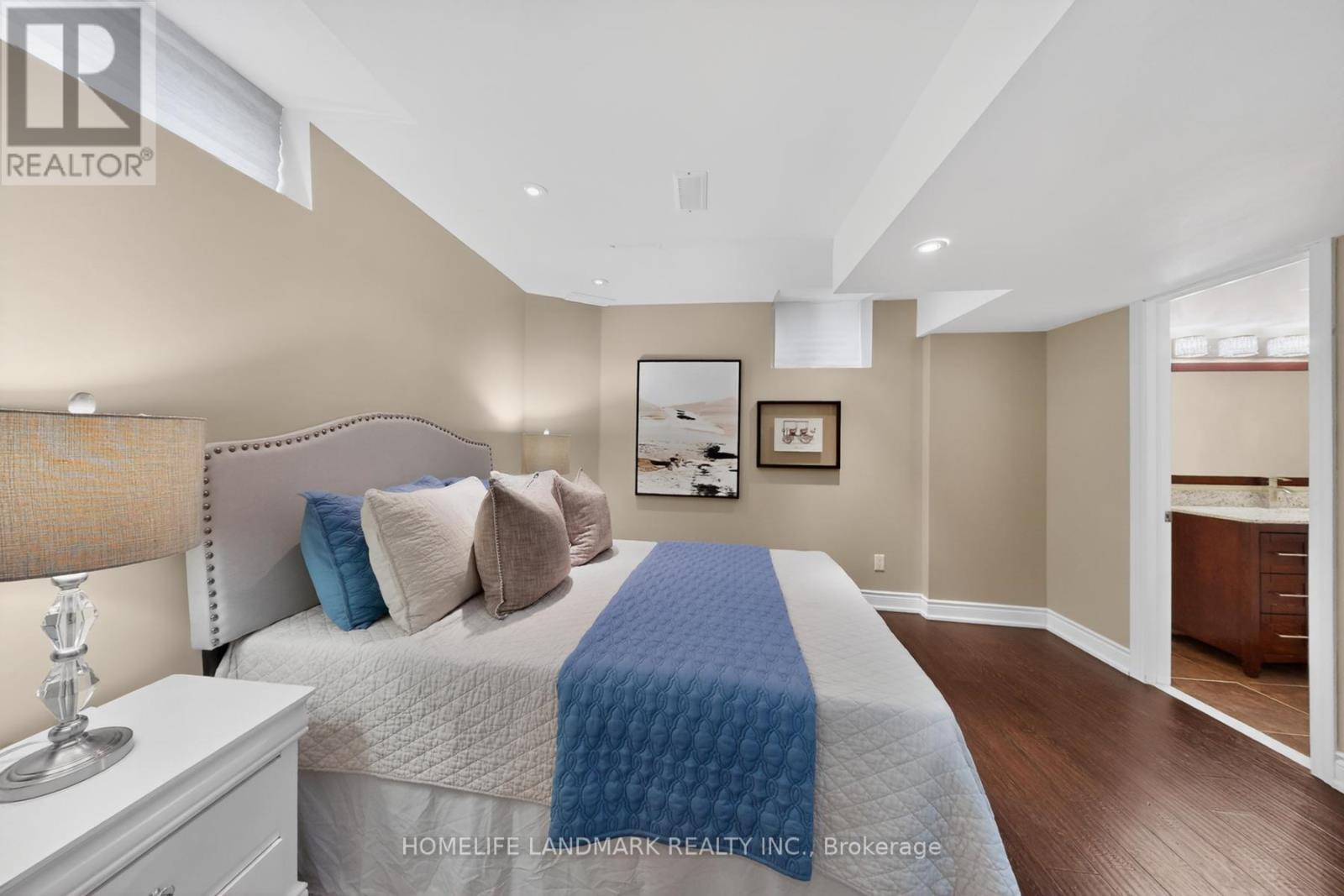 2481 Whistling Springs Crescent, Oakville, Ontario  L6M 5G3 - Photo 30 - W13833300