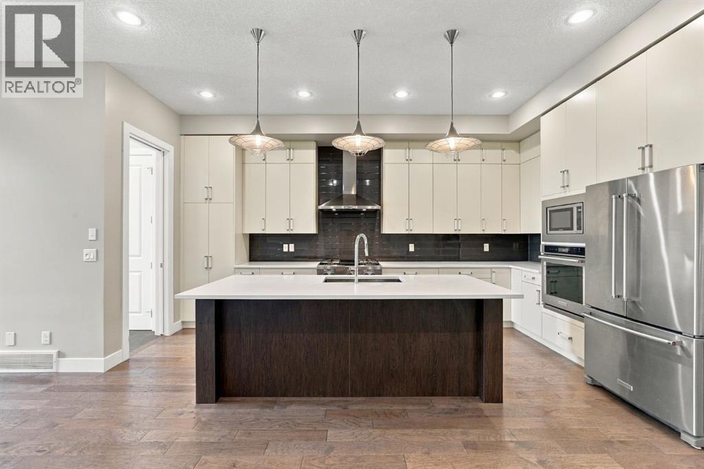 1458 Richland Road NE, Calgary, Alberta  T3e 5m6 - Photo 12 - A2348492