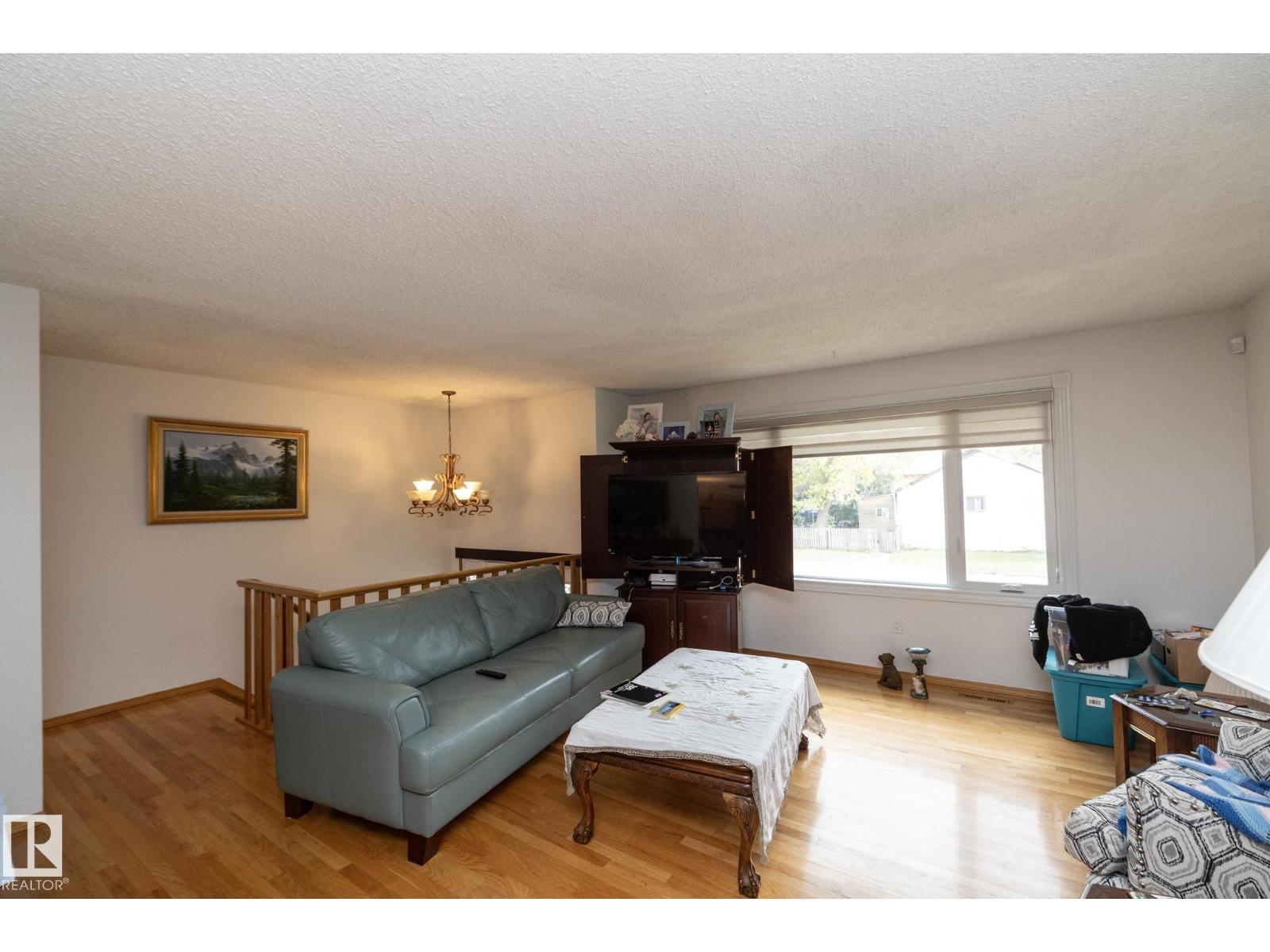 15312 109 AV NW