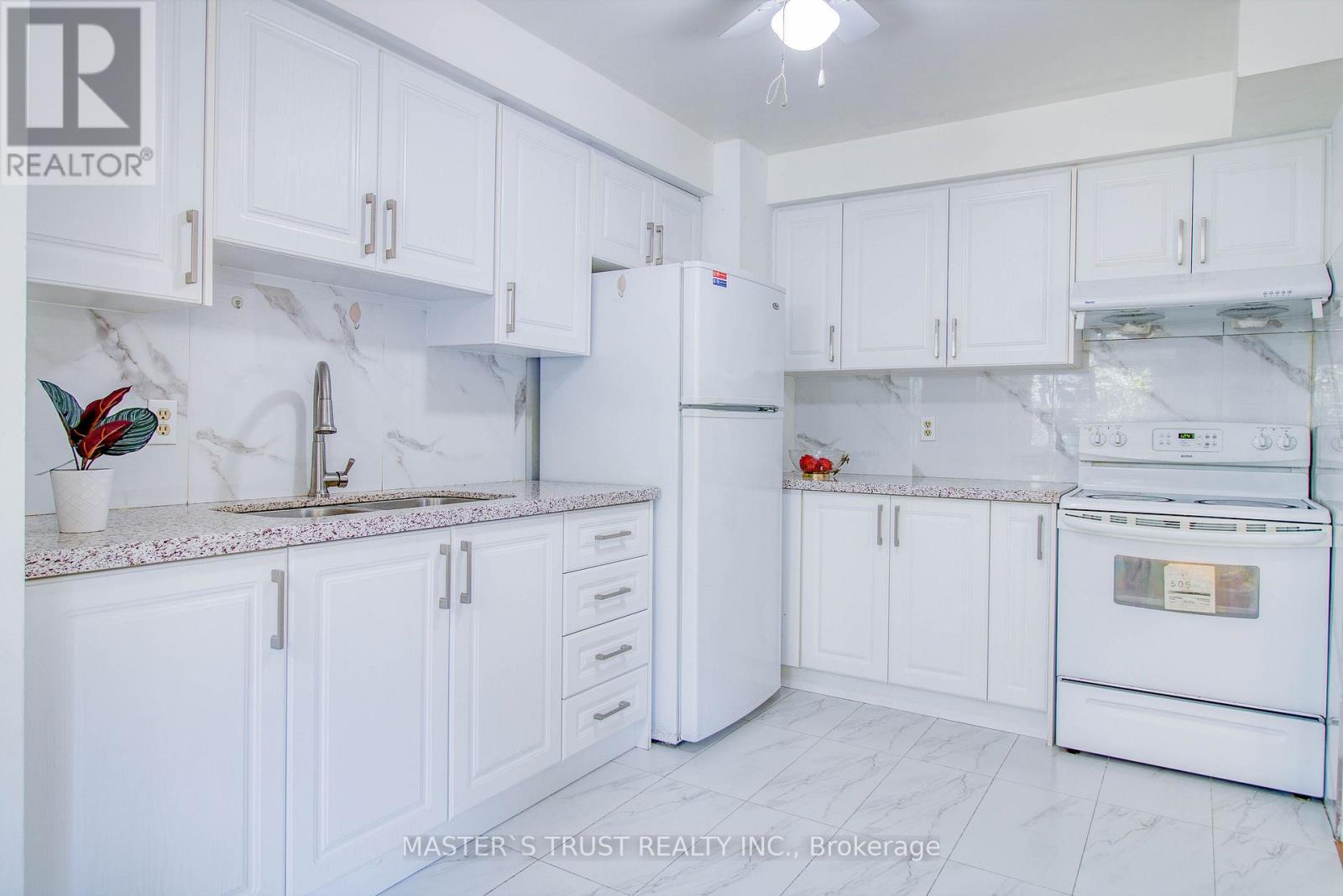 18 - 29 Fundy Bay Boulevard, Toronto, Ontario  M1W 3A2 - Photo 8 - E13833314