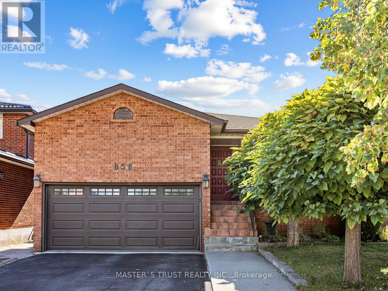 858 WETHERBY LANE, Mississauga, Ontario