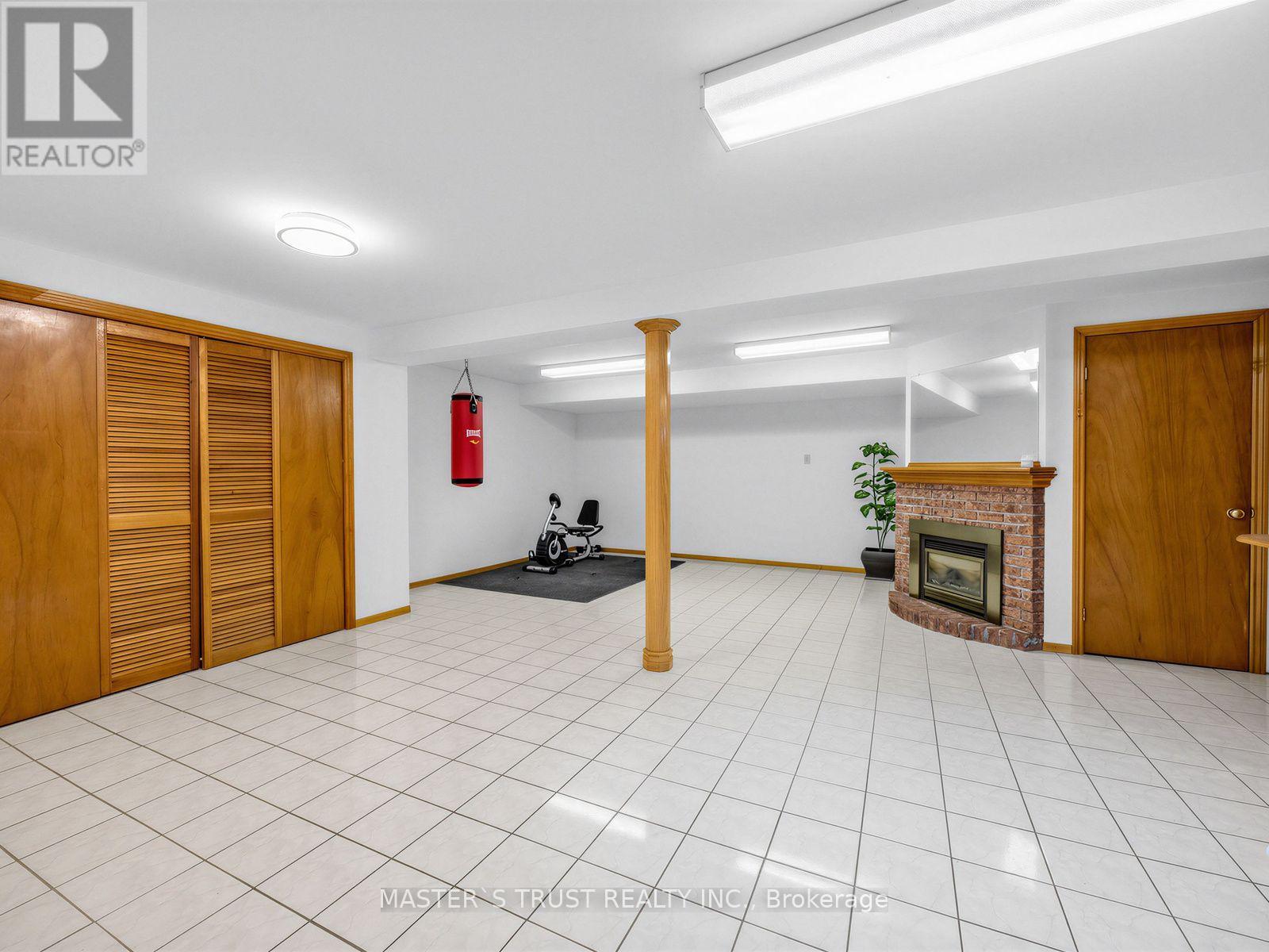 858 Wetherby Lane, Mississauga, Ontario  L4W 4S9 - Photo 25 - W13833316