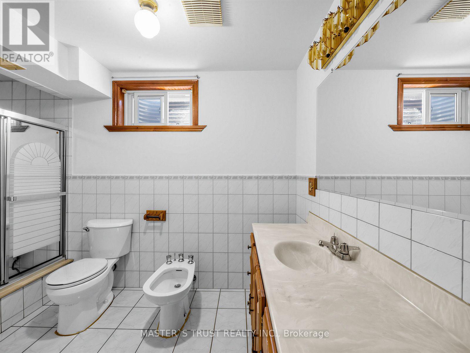 858 Wetherby Lane, Mississauga, Ontario  L4W 4S9 - Photo 30 - W13833316