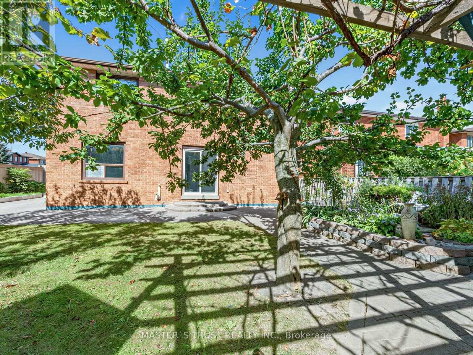 858 Wetherby Lane, Mississauga, Ontario  L4W 4S9 - Photo 35 - W13833316