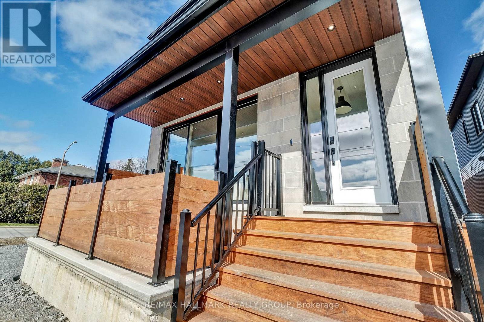 1 - 711a Carsons Road, Ottawa, Ontario  K1K 2H2 - Photo 2 - X13833324