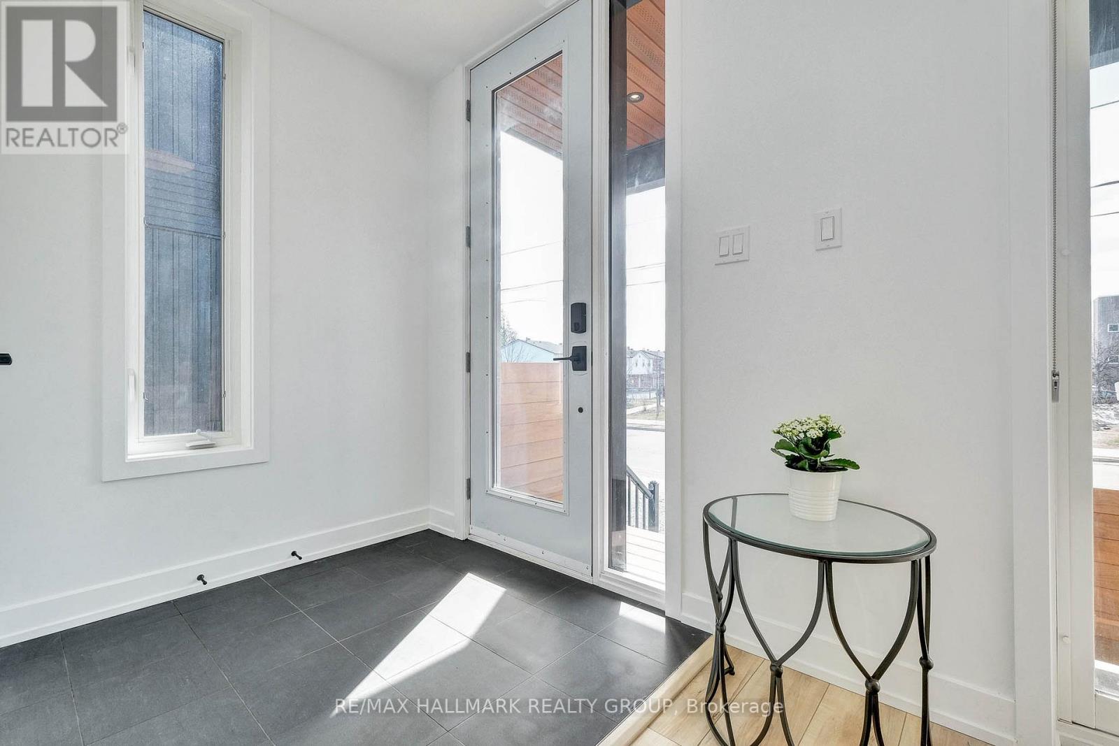 1 - 711a Carsons Road, Ottawa, Ontario  K1K 2H2 - Photo 3 - X13833324