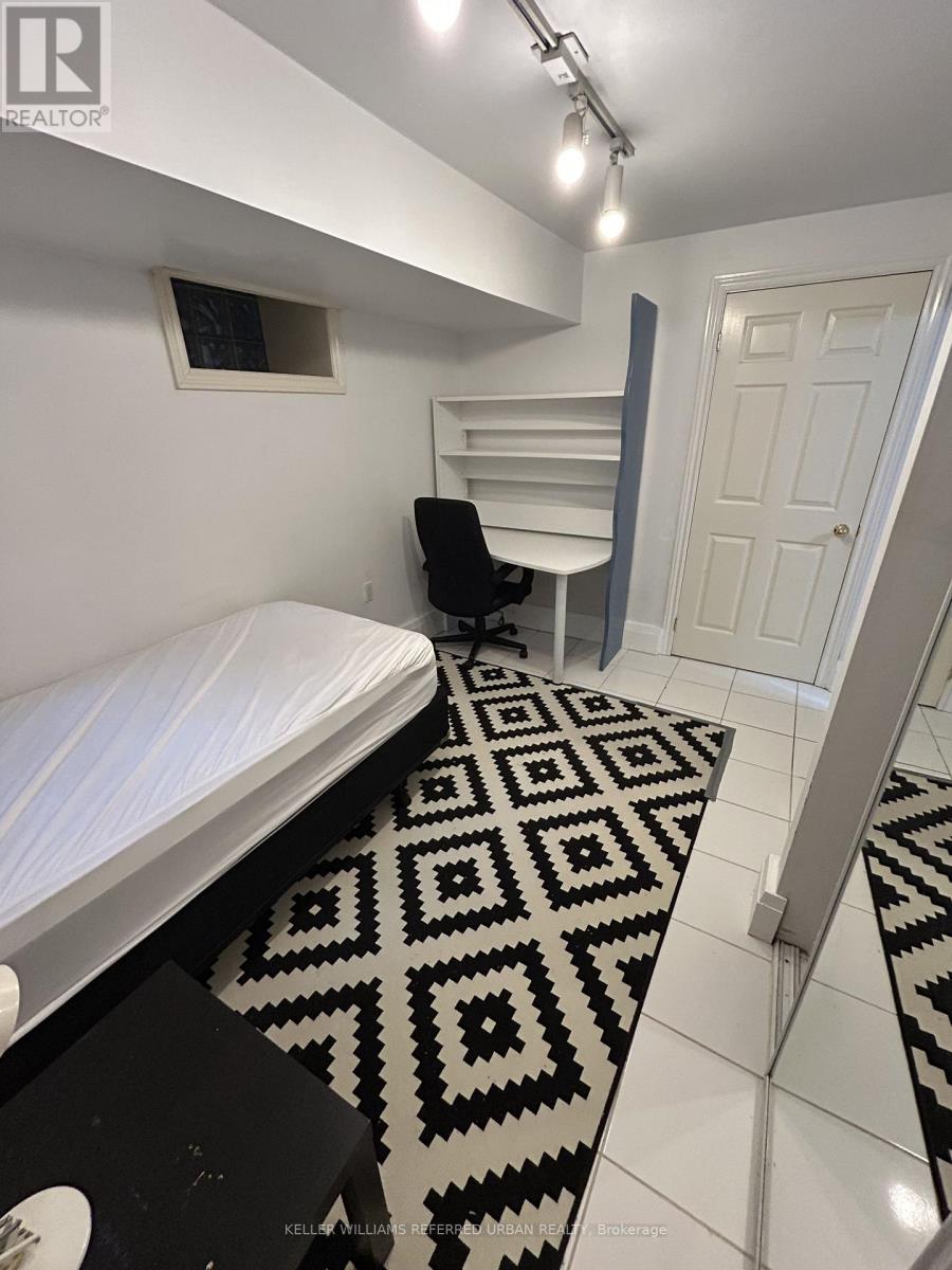 63 Hilton Avenue, Toronto, Ontario  M5R 3E5 - Photo 12 - C13833320