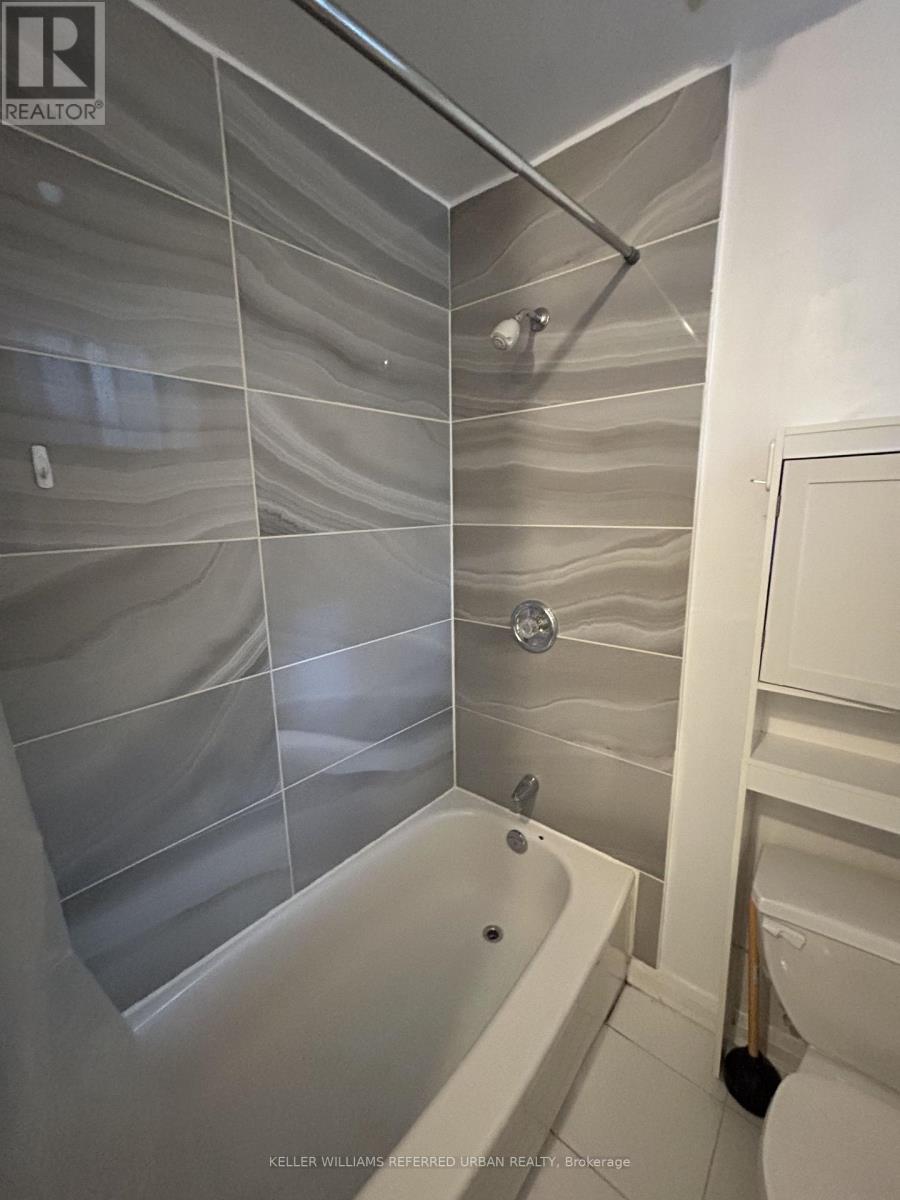 63 Hilton Avenue, Toronto, Ontario  M5R 3E5 - Photo 17 - C13833320