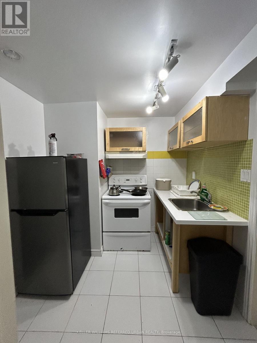 63 Hilton Avenue, Toronto, Ontario  M5R 3E5 - Photo 4 - C13833320