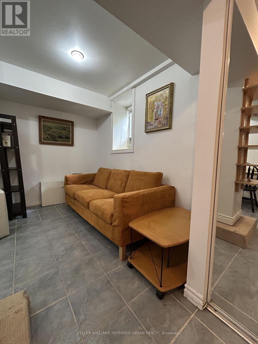 63 Hilton Avenue, Toronto, Ontario  M5R 3E5 - Photo 9 - C13833320