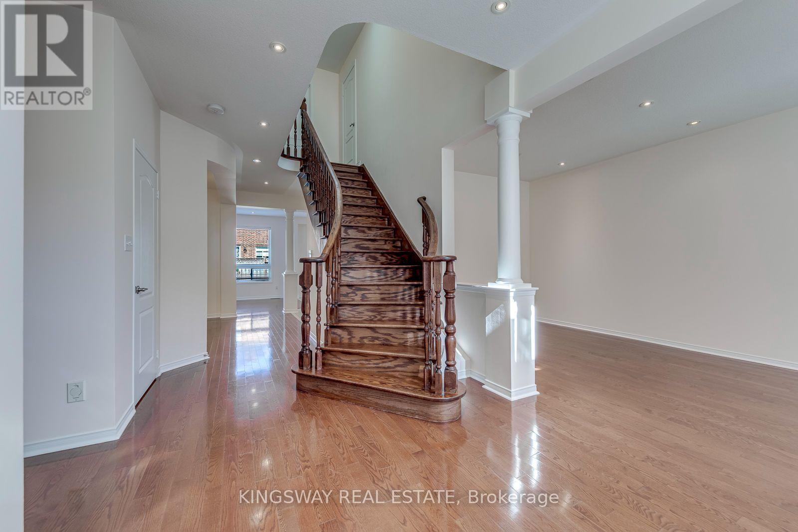 3133 Mission Hill Drive, Mississauga, Ontario  L5M 0B2 - Photo 5 - W13833322