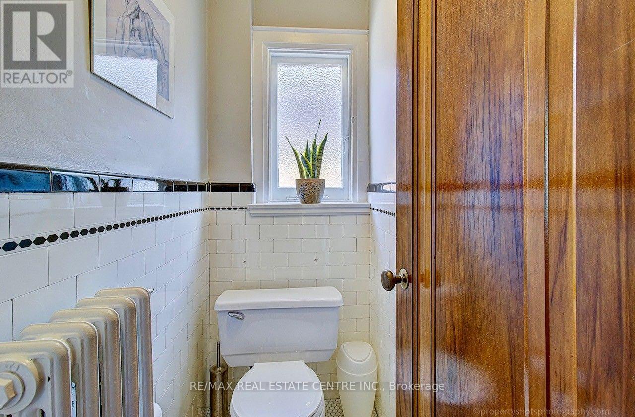 194 Lawrence Avenue E, Toronto, Ontario  M4N 1T1 - Photo 19 - C13833130
