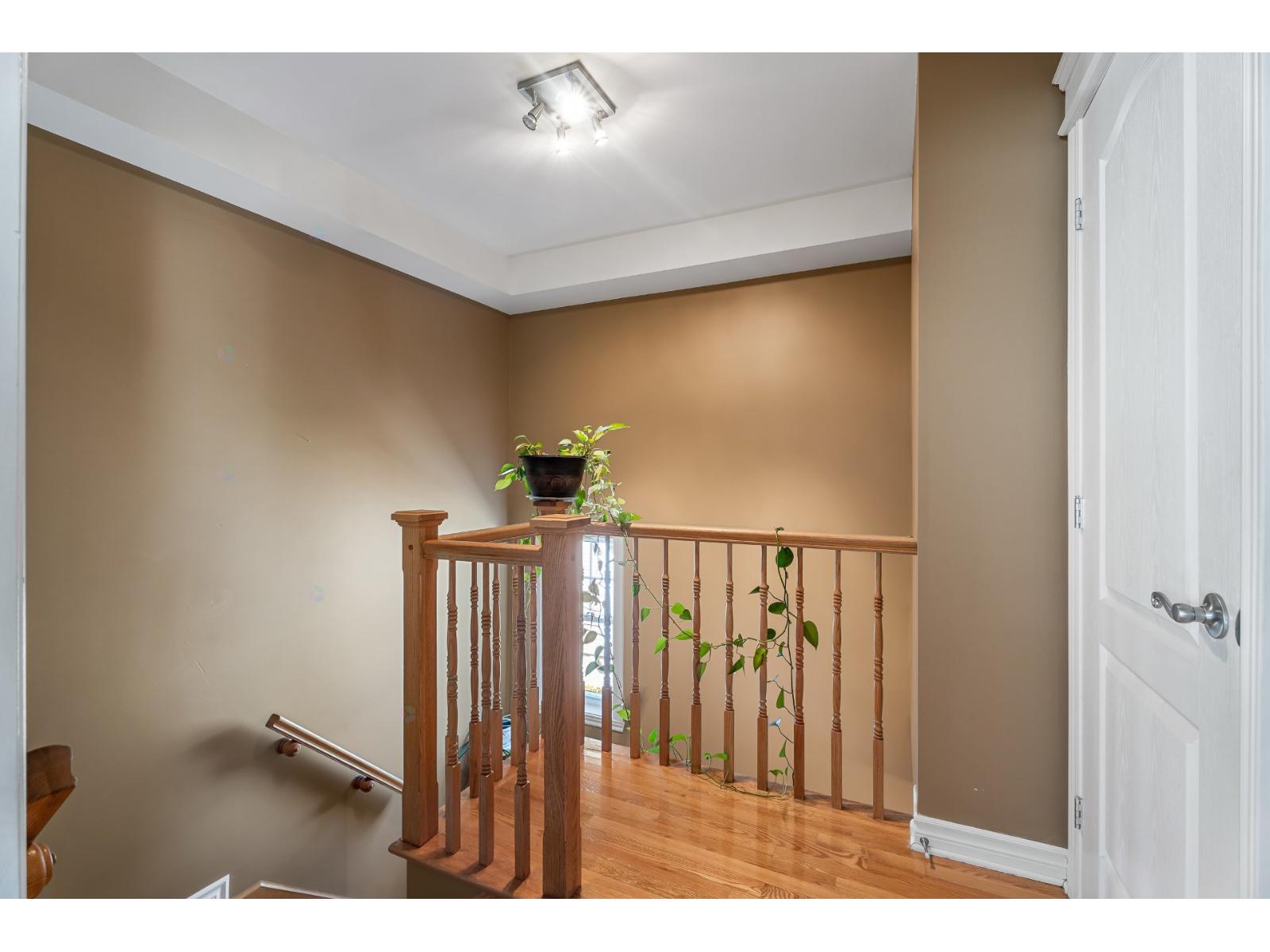 132 Av. du Sablon|#C Bois-des-Filion Quebec Canada J6Z4X2 4