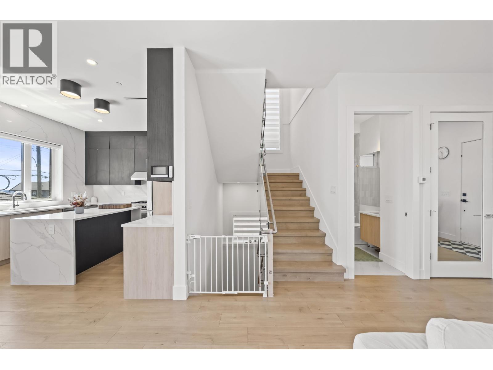 742 E 58th Avenue, Vancouver, British Columbia  V5X 1W3 - Photo 10 - R3136148