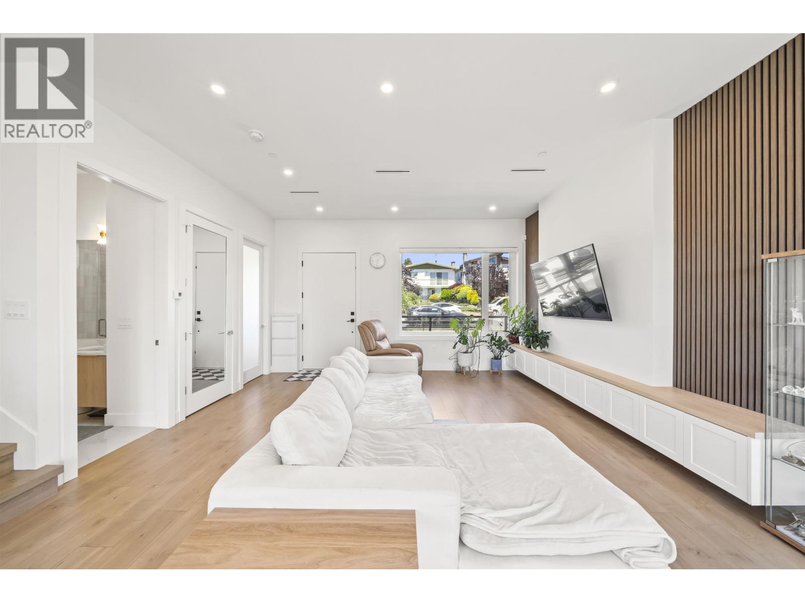 742 E 58th Avenue, Vancouver, British Columbia  V5X 1W3 - Photo 8 - R3136148