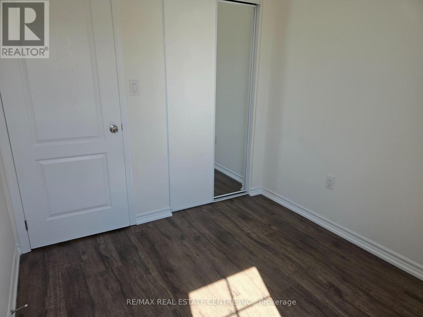1084 Silk Street, Pickering, Ontario  L1X 0E8 - Photo 27 - E13812492
