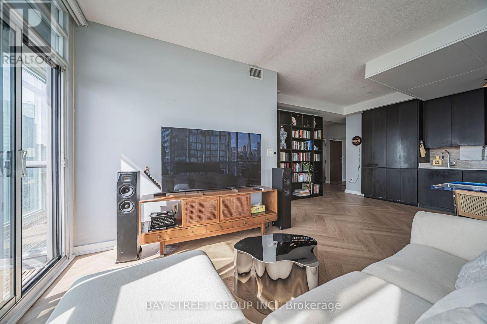 3206 - 15 Iceboat Terrace, Toronto, Ontario  M5V 4A5 - Photo 13 - C13833334