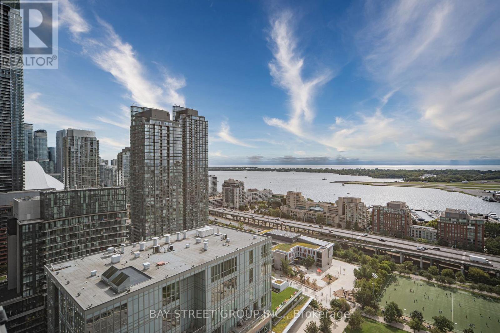 3206 - 15 Iceboat Terrace, Toronto, Ontario  M5V 4A5 - Photo 2 - C13833334