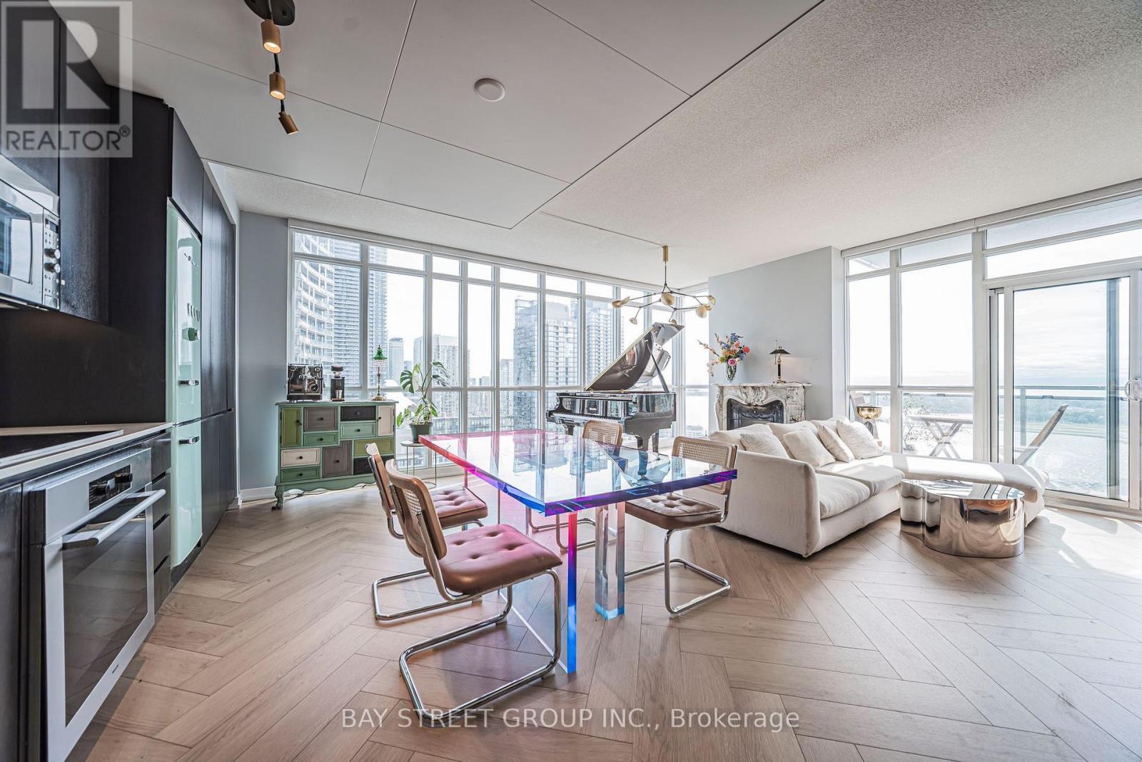 3206 - 15 Iceboat Terrace, Toronto, Ontario  M5V 4A5 - Photo 21 - C13833334